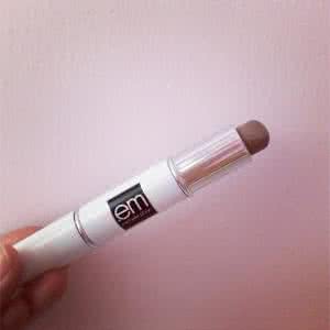 爱丽小屋双色修容棒 双色修容棒怎么用？