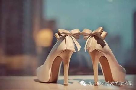 阴茎弯曲矫正小窍门 教你如何找到爱情的小窍门，记得分享哦~