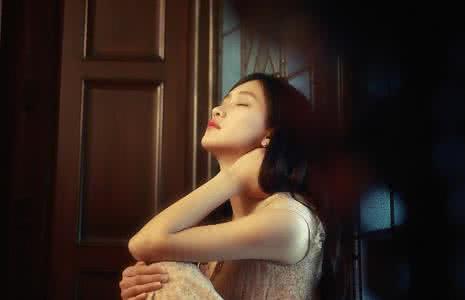 温暖心灵的情感美文 冬夜，清寂雪意【情感美文】