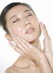 乳液什么时候用 乳液什么时候用最合适