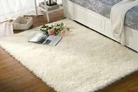 怎样洗羊毛地毯 羊毛地毯 羊毛地毯有什么特点？