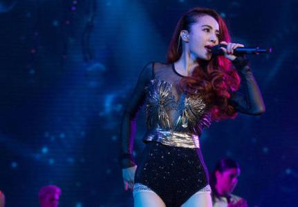 小s蔡依林飙嗓 小s蔡依林飙嗓 地铁蔡依林”走红 与蔡依林相似度超高呆网友