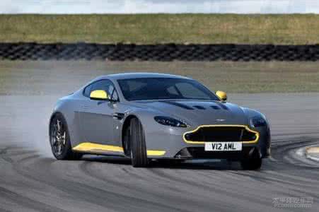 阿斯顿马丁v8 vantage 阿斯顿马丁v8 vantage 搭载AMG动力 阿斯顿·马丁V8 Vantage谍照曝光