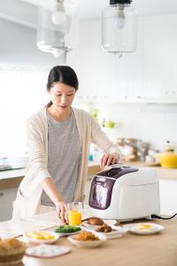 净水器保养 家用净水器保养 健康人生喝出来 家用净水器的清洁和保养