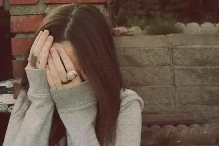 八字阴差阳错女命特点 女人八字带了阴差阳错 老易讲八字中阴差阳错日是什么意思