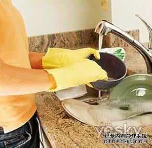 厨房下水道油垢堵塞 厨房里油垢太多会折损家人的寿命