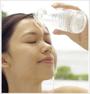 美白保湿小妙招 脸部保湿小妙招 缺水肌肤保湿滋润5大妙招