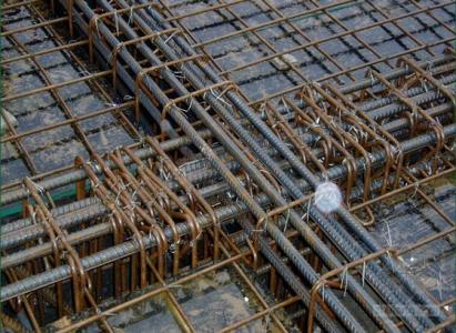 高层建筑钢筋含量 【建筑通】高层建筑基础钢筋验收要点全集