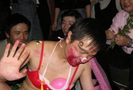 中国为什么要闹婚,有哪些闹婚闹洞房的奇葩习俗