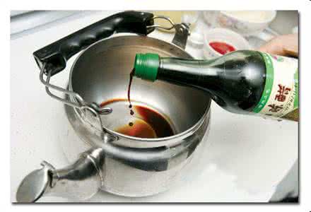 电水壶水垢的去除方法 电水壶水垢的去除方法 电水壶保养方法