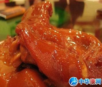 姑娘直播吃猪肘子视频 吃“猪肘子”就得讲究