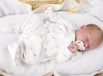 冬天盖什么被子最暖和 冬天盖什么被子最暖和 冬天给宝贝盖被子你怎么做?90%妈咪都做错了!