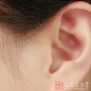 中耳炎是什么症状 中耳炎是什么症状 有这三种症状小心中耳炎