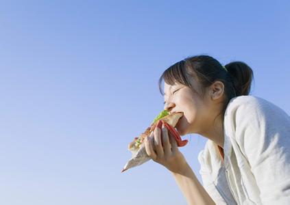 肠胃炎饮食 白领易得肠胃炎 饮食原则要注意