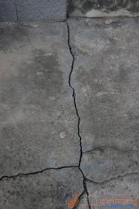 混凝土裂缝处理方法 混凝土裂缝处理方法 混凝土裂缝处理方法 混凝土裂缝怎么处理