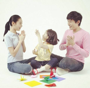 父母出轨对孩子的影响 听教育专家来总结：父母出轨家庭中长大的孩子，会长成什么模样！