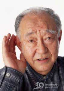 四十岁长老年斑 为什么四十岁长老年斑 四十岁长老年斑怎么办