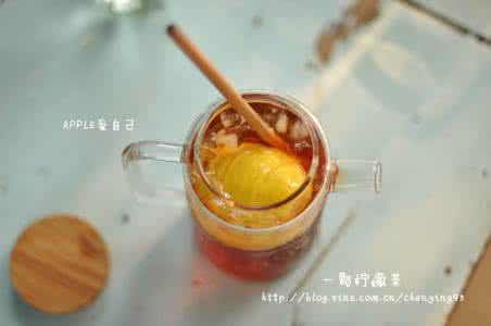 一颗柠檬茶 【大热天里人见人爱 一颗柠檬茶做法】
