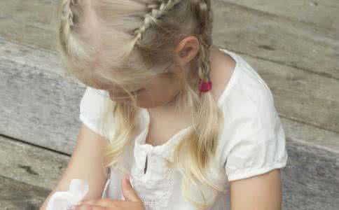 佝偻病的早期症状 佝偻病的早期症状 三大症状你都知道吗