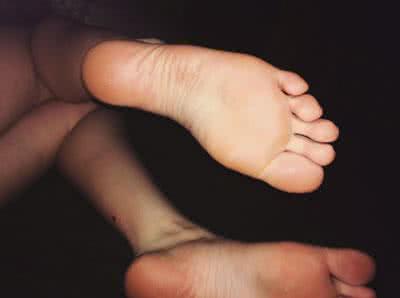 恋足癖舔足的根源在哪儿呢？