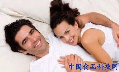 夫妻床上用品图片 床上这物选对了夫妻一年没病