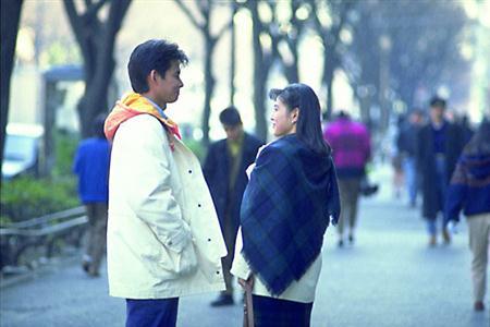 等待久别重逢的恋人 等待久别重逢的恋人 等待了多少个轮回，才与你重逢