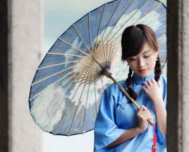 水枫叶下乍湖光清浅凉 清浅婉凉