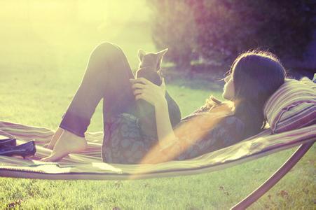 太敏感的人不容易幸福 太清醒的女人，不容易幸福