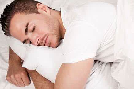 怎样改善睡眠不好 睡眠不好 男人改善睡眠离不开饮食帮忙