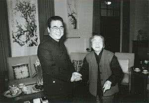 邓颖超逝世 邓颖超失去为周总理生儿育女机会,临终时喊了一个人名字,是谁?