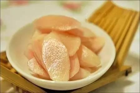 生姜擦头皮正确方法 生姜擦头皮正确方法 夏天吃姜有什么讲究？夏天吃姜的正确方法