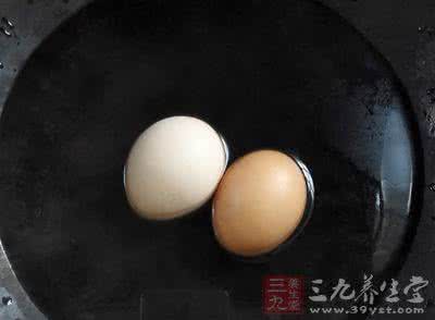 四物汤煮鸡蛋 煮鸡蛋加这物女人不再痛经