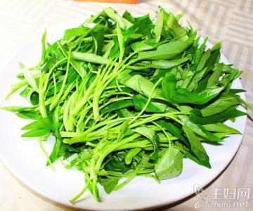 吃空心菜的好处 夏季常吃空心菜有什么好处 常吃空心菜好处多