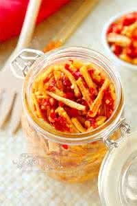 自制香辣萝卜干 吃不够的香辣萝卜干——祝大家新年快乐