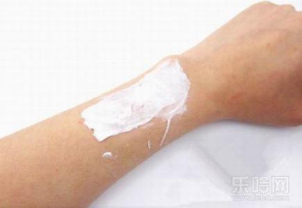 永久性脱毛膏哪种好 永久性脱毛膏 使用脱毛膏的永久性及其副作用