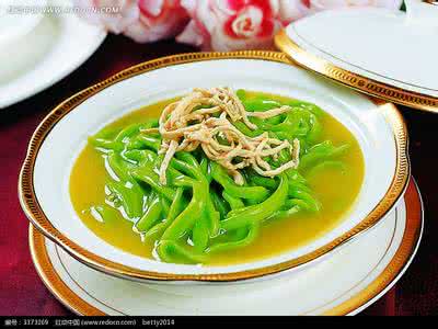激发食欲的颜色 解密这个夏天最激发食欲的纯手工面【茄汁麻酱鸡丝菠菜面】无需搅拌机