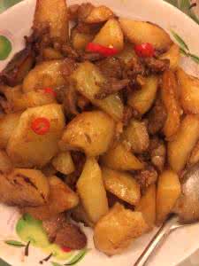 苦咖啡电视剧土豆网 土豆网电视剧苦咖啡 洋葱烧土豆块的做法,洋葱烧土豆块怎么做好吃,洋葱烧土豆块的家常做法