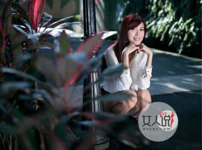 豪门美娇妻背着她爬山 都市娇妻之美女后宫 老婆背着我将陌生痴汉的龙枪吃掉