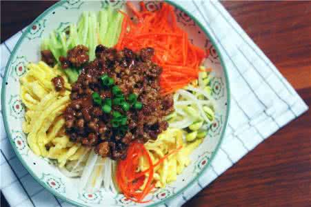 炸酱面的做法及配料 炸酱面的家常做法