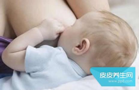 新生宝宝正确喂奶姿势 新生宝宝正确喂奶姿势 什么样的喂奶姿势，才能让宝宝吃得香？