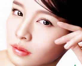 女性鱼尾纹多代表什么 爱美女性按摩1分钟搞定鱼尾纹