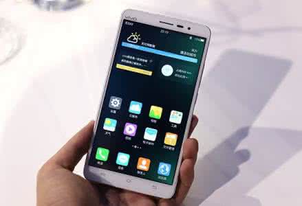上空惊现上帝之手 Vivo Xplay 3S上手