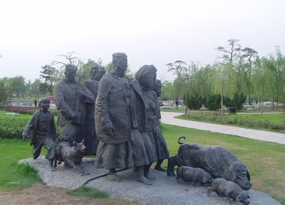 东园雨坐书怀诗歌阅读 如诗如画--北京国际雕塑公园东园(绝品收藏)