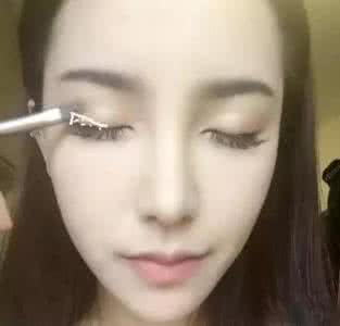 陈乔恩素颜很丑 上班素颜很丑？5分钟速妆出门，被自己美哭