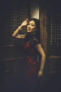 温暖心灵的情感美文 一綉清欢，再綉倾城【情感美文】