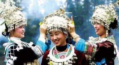 壮族头饰 壮族服饰 壮族人的头饰和银饰有什么样的特色