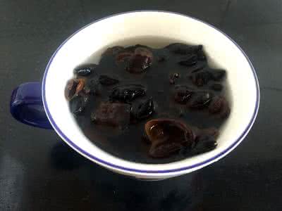 凉拌木耳的做法 水萝卜凉拌木耳的做法