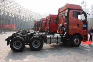 欧曼新款长头牵引车 新款欧曼牵引车 欧曼牵引车价格