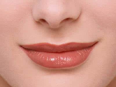 唇色深是身体哪里不好 唇色看身体是否有“毒”