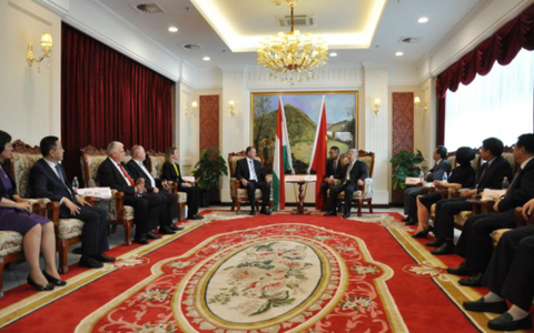 中东欧卫生合作 中国—中东欧国家卫生合作与发展布拉格宣言发布